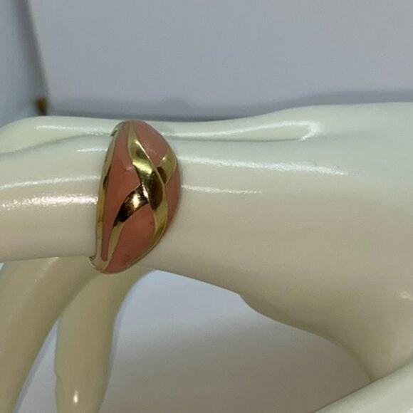 Gold-Tone & Pink Ring Women's Size 8 - Picture 7 of 10
